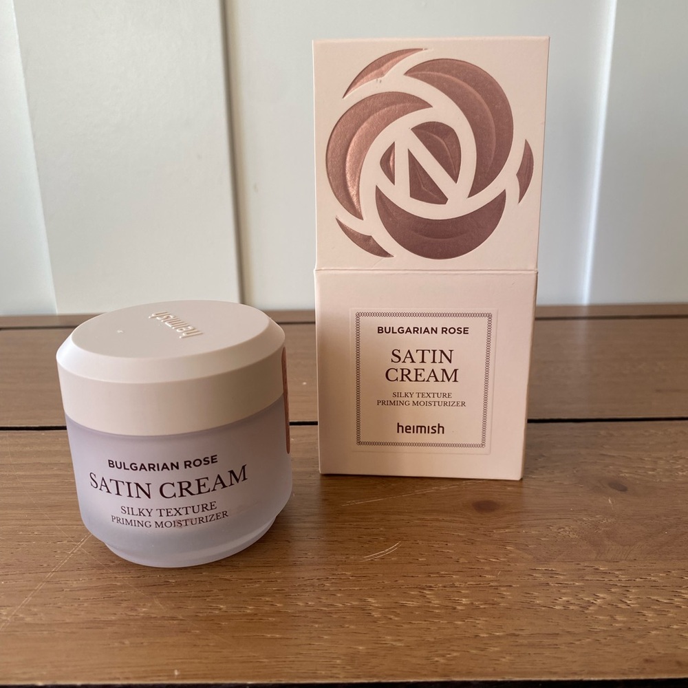 NWT Heimish Bulgarian Rose Satin Cream